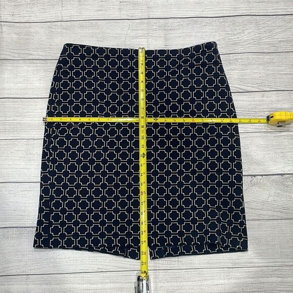Talbots Pencil Skirt Womens size 12. Navy blue with white geometric pattern - Picture 5 of 8